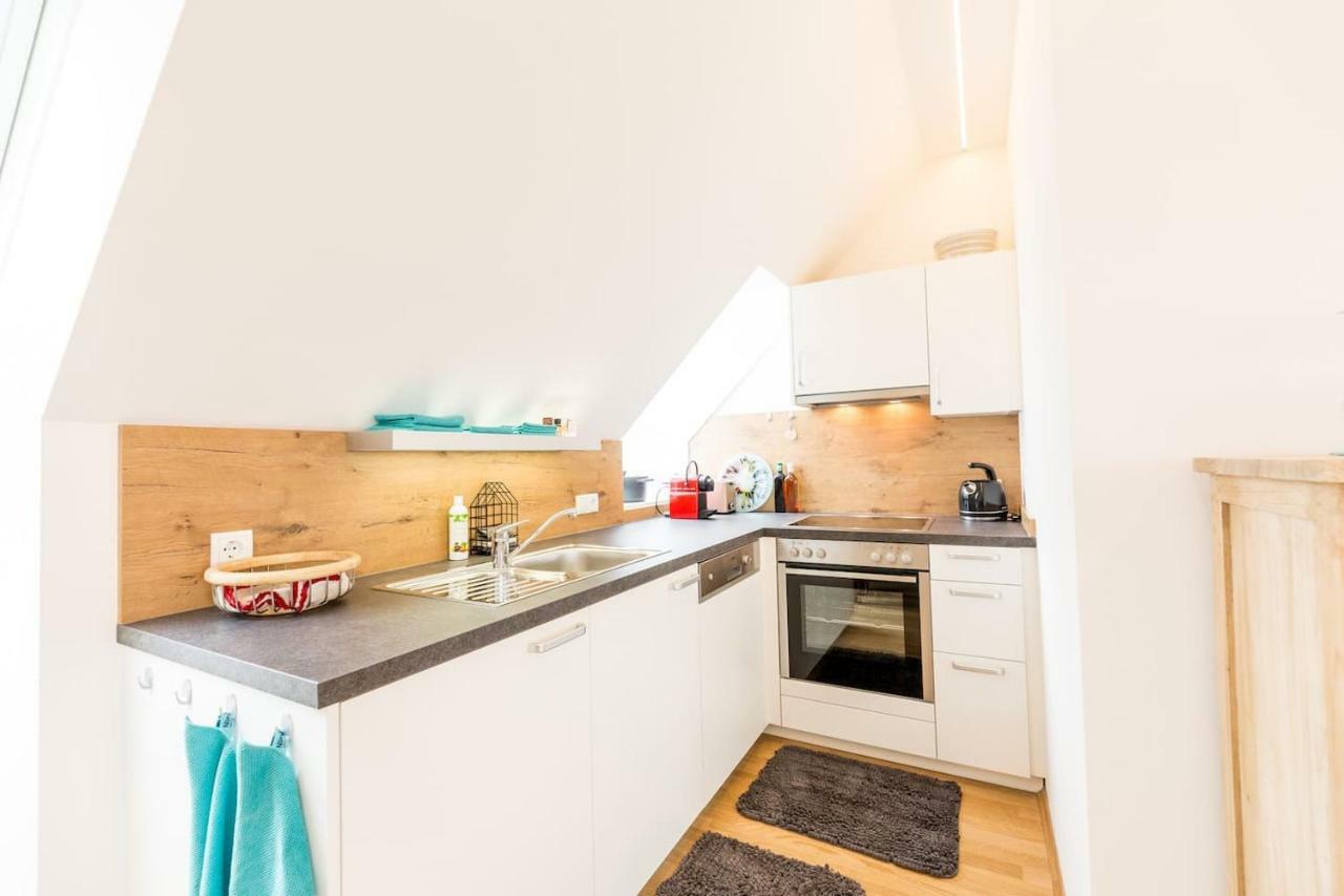 Grosse Dachgeschosswohnung Im Herzen Von غراتس المظهر الخارجي الصورة