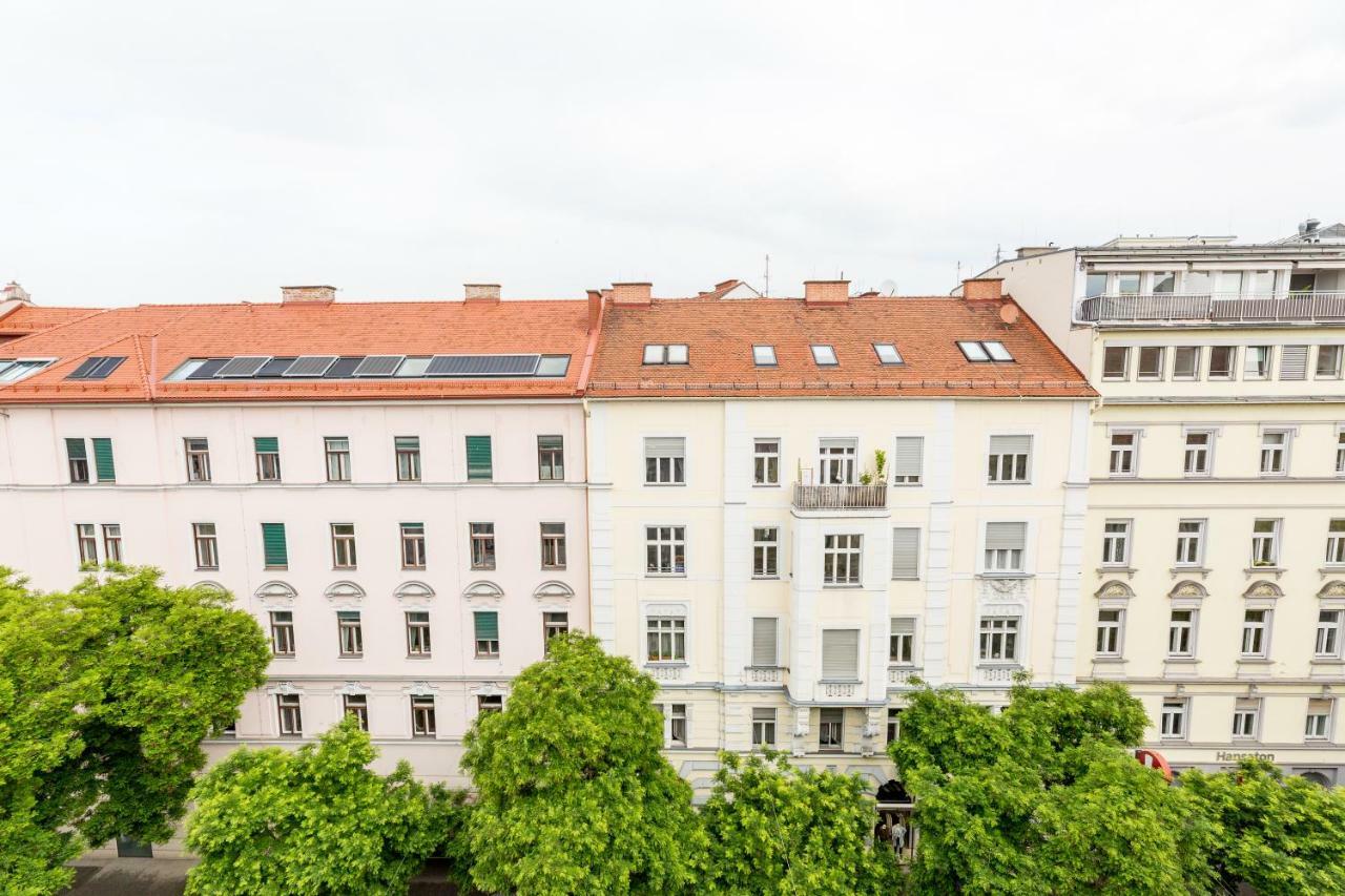 Grosse Dachgeschosswohnung Im Herzen Von غراتس المظهر الخارجي الصورة